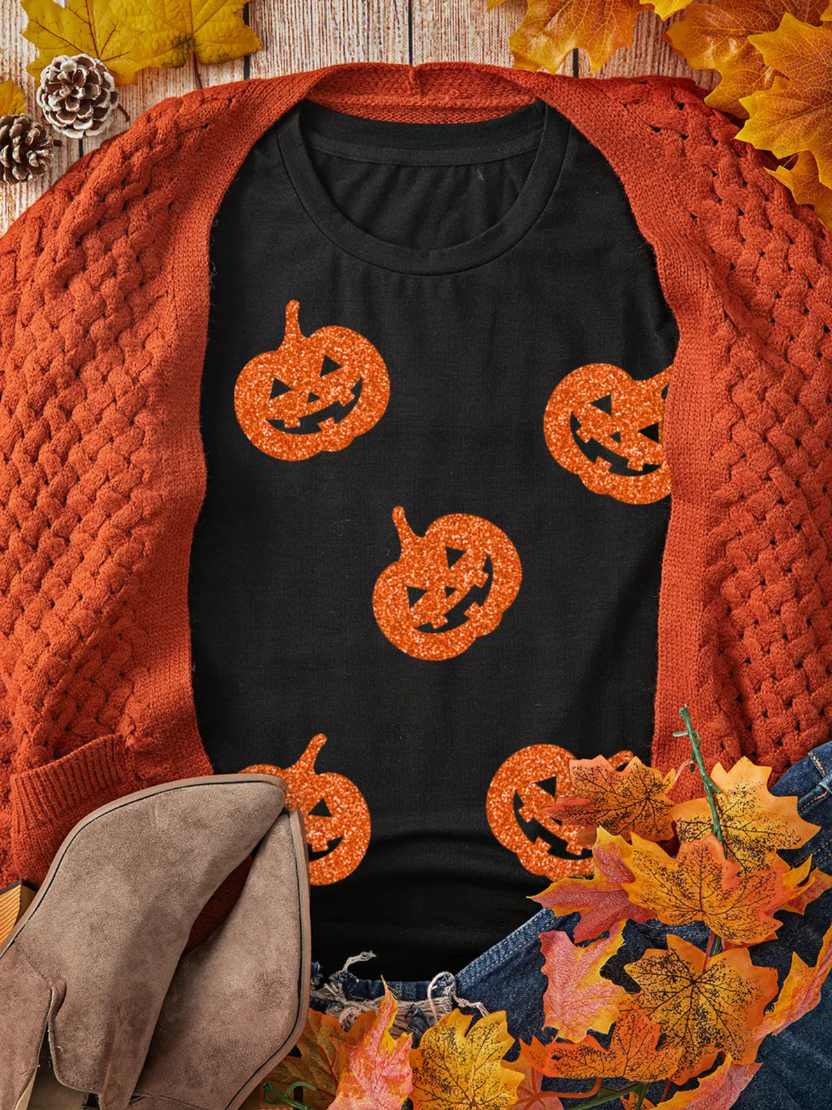 Glittering Pumpkin Face Crew-Neck Halloween T-Shirt – Seraya Label Halloween Edit