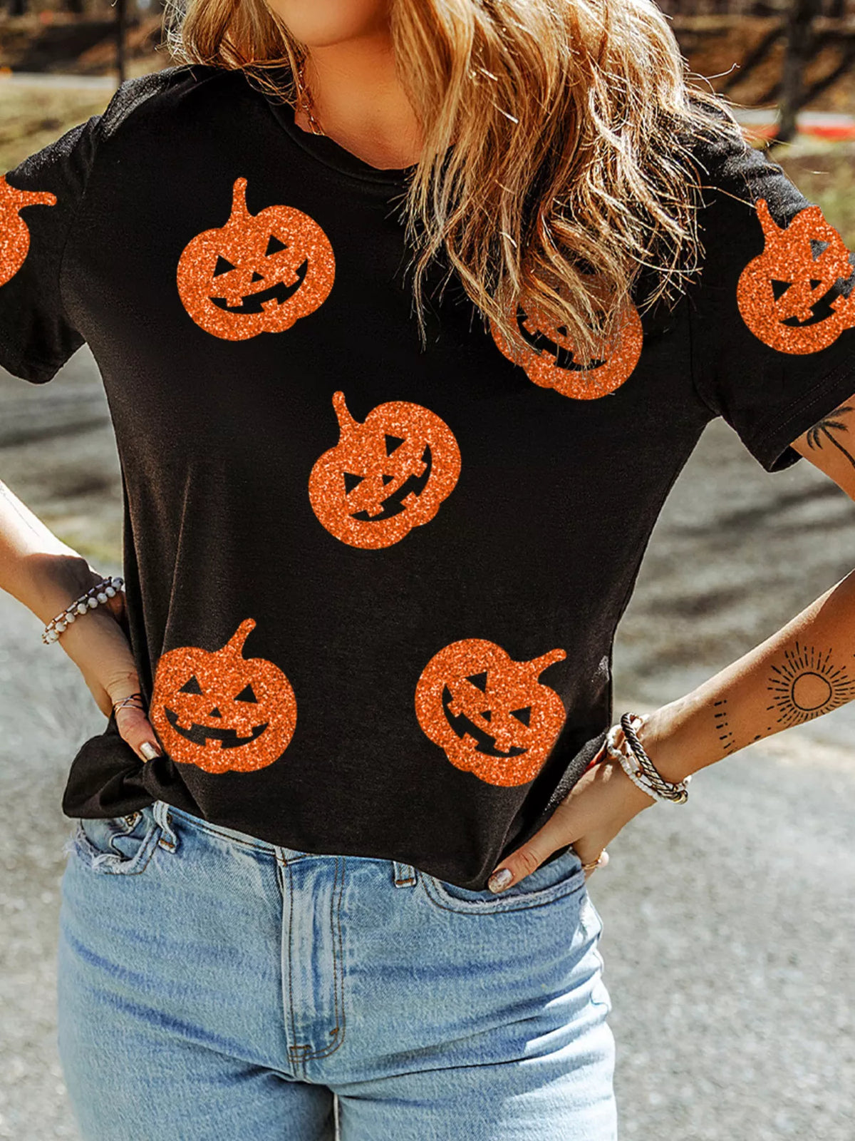 Glittering Pumpkin Face Crew-Neck Halloween T-Shirt – Seraya Label Halloween Edit